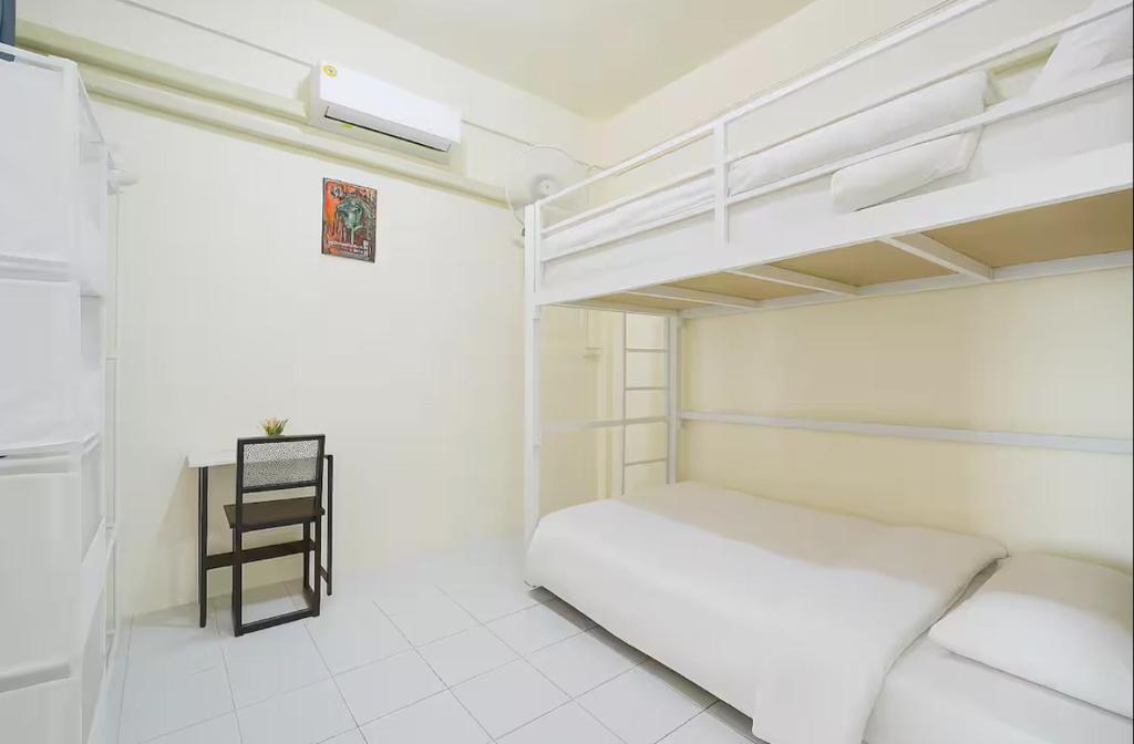 Hostel BunkBeds Pet friendly BTS ThongLor Hostel BunkBeds Pet friendly BTS ThongLor