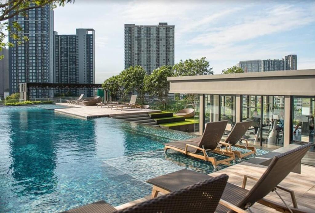 The Park at West Luxury Condo The Park at West Luxury Condo