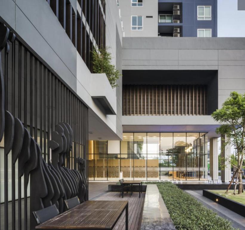 The Park at West Luxury Condo The Park at West Luxury Condo