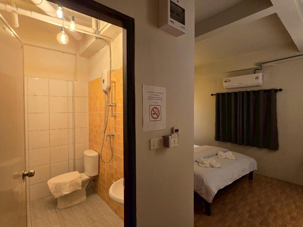 Lhong Krung Hostel Lhong Krung Hostel
