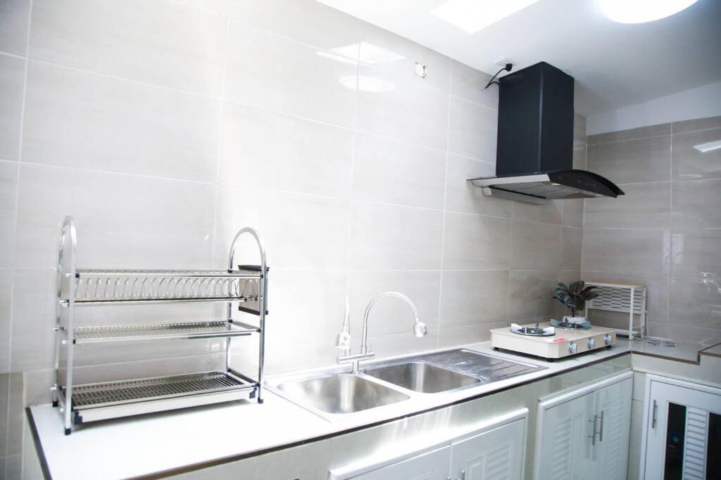 Near BTS Bearing Skytrain- Homey living Townhome - 4 Bedrooms Near BTS Bearing Skytrain- Homey living Townhome - 4 Bedrooms