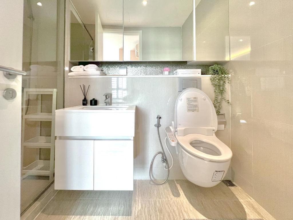 Stylish Modern 1BR - Ultra Fast Wifi - BTS Phrom Phong Stylish Modern 1BR - Ultra Fast Wifi - BTS Phrom Phong