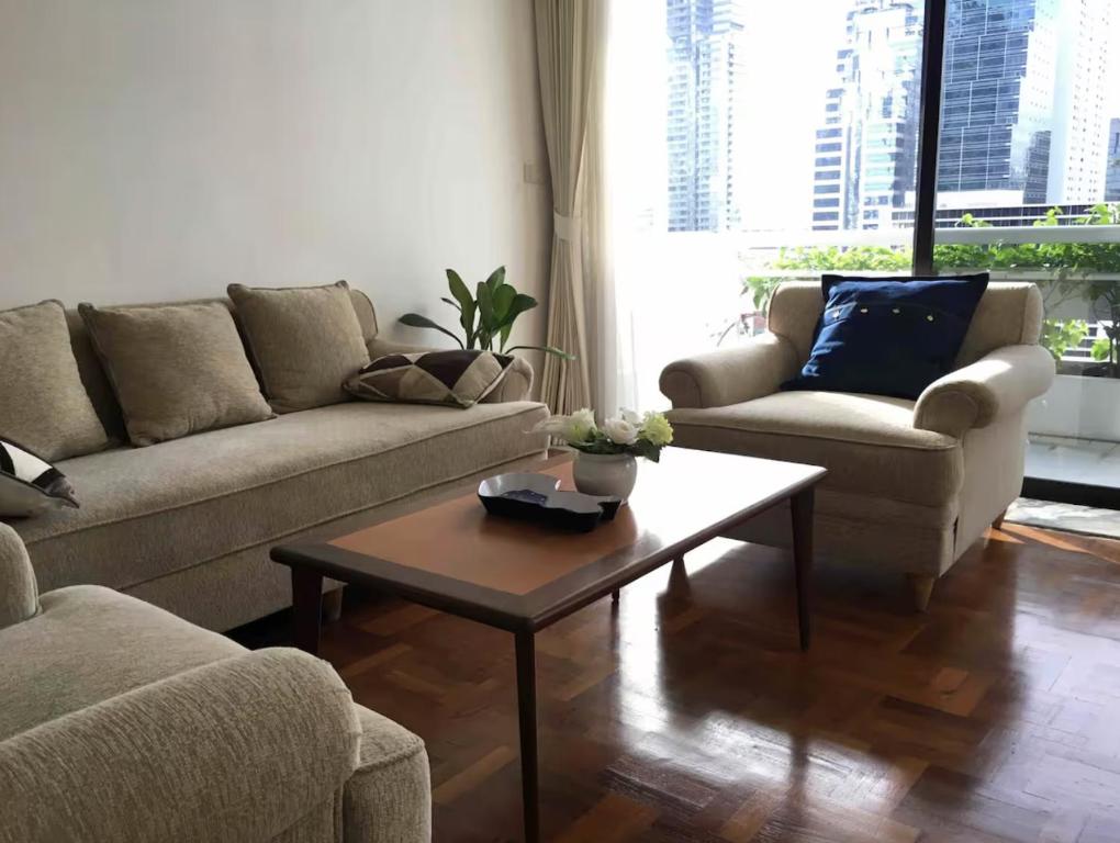 Trinity City View 3BR Spacious Family Silom Trinity City View 3BR Spacious Family Silom