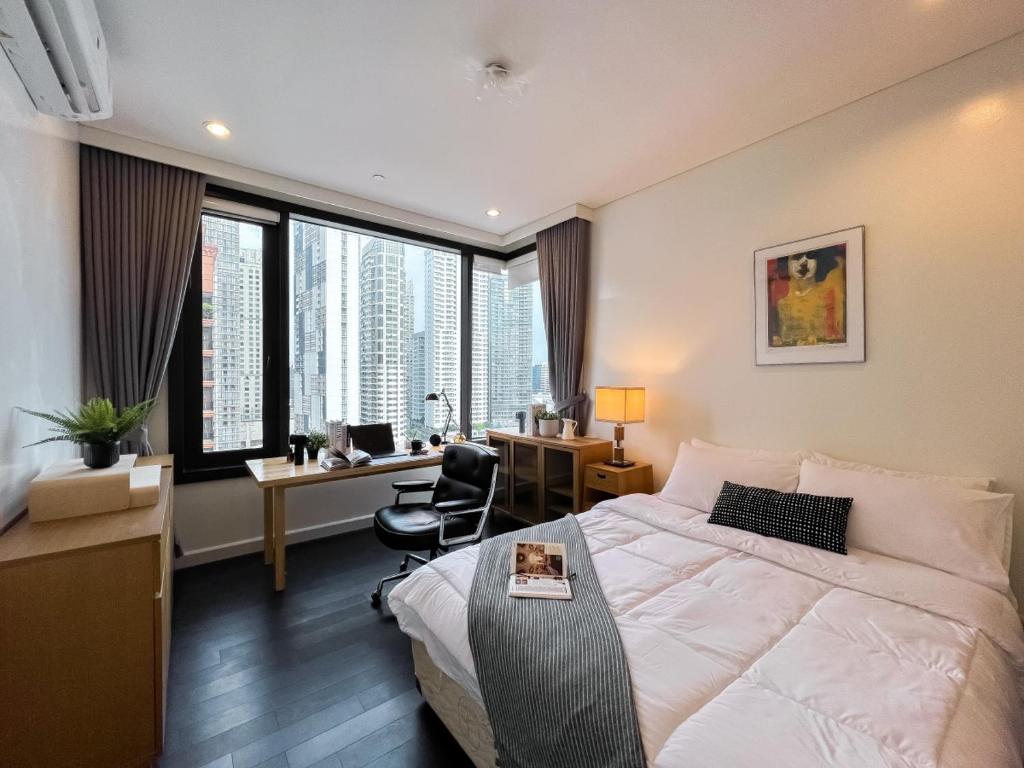 Expansive Luxury 2BR - Ultra Fast Wifi - Phrom Phong