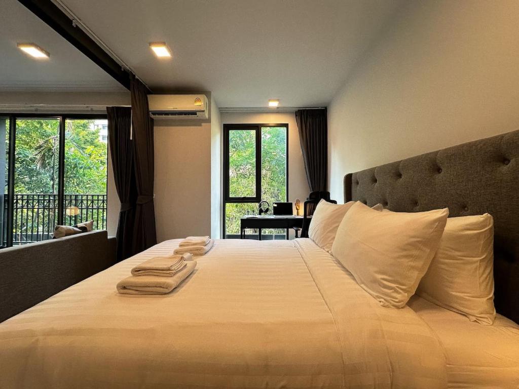 Contemporary Downtown - Ultra Fast WiFi - BTS Asoke Contemporary Downtown - Ultra Fast WiFi - BTS Asoke
