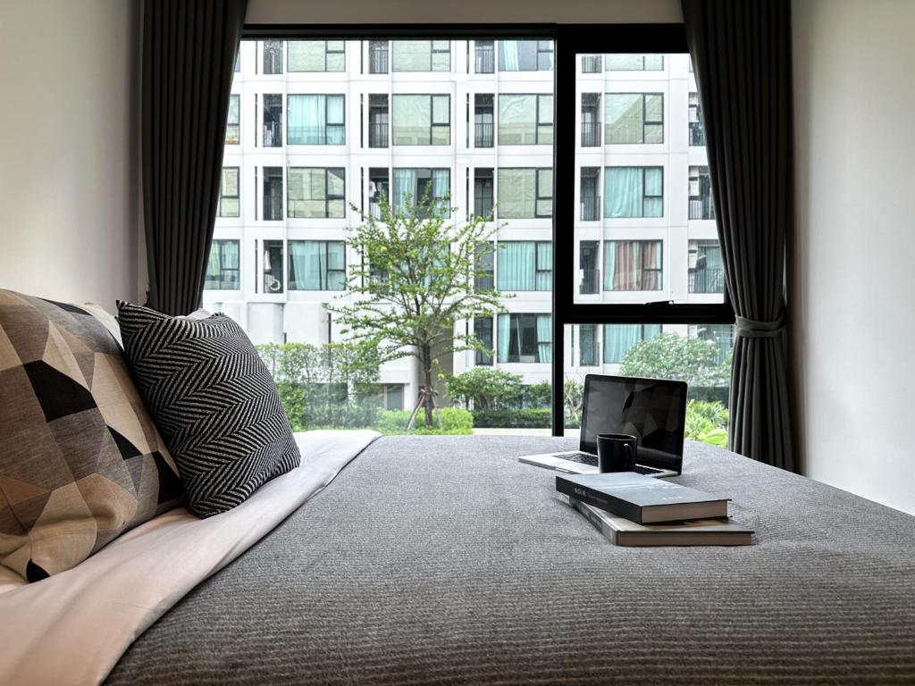 Stylish Tropical l 2BR - Ultra Fast Wifi - Sathorn Stylish Tropical l 2BR - Ultra Fast Wifi - Sathorn