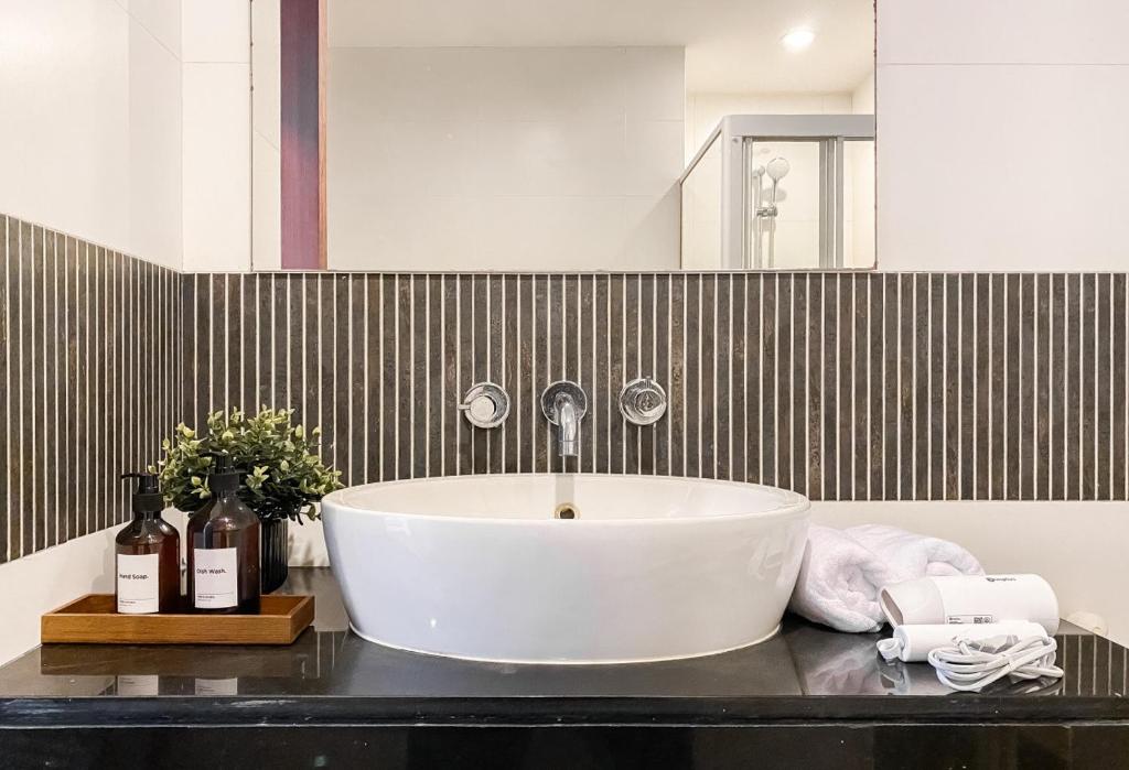 Downtown View 65 SQM - Ultra Fast Wifi - Sathorn Downtown View 65 SQM - Ultra Fast Wifi - Sathorn