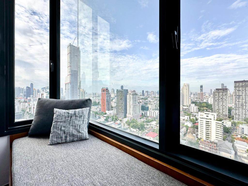 Urban Chic Living - 1BR - Ultra Fast WiFi - BTS Asoke Urban Chic Living - 1BR - Ultra Fast WiFi - BTS Asoke