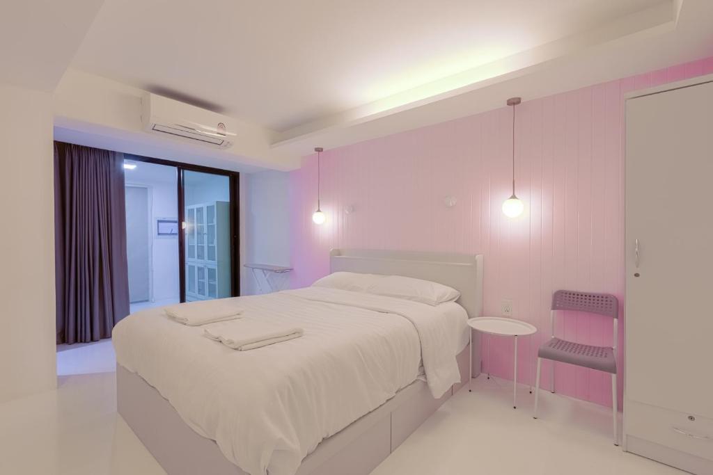 24 degree hotel & hostels