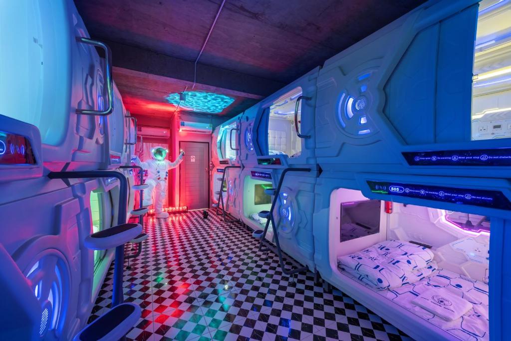 Space Station Hostel Space Station Hostel