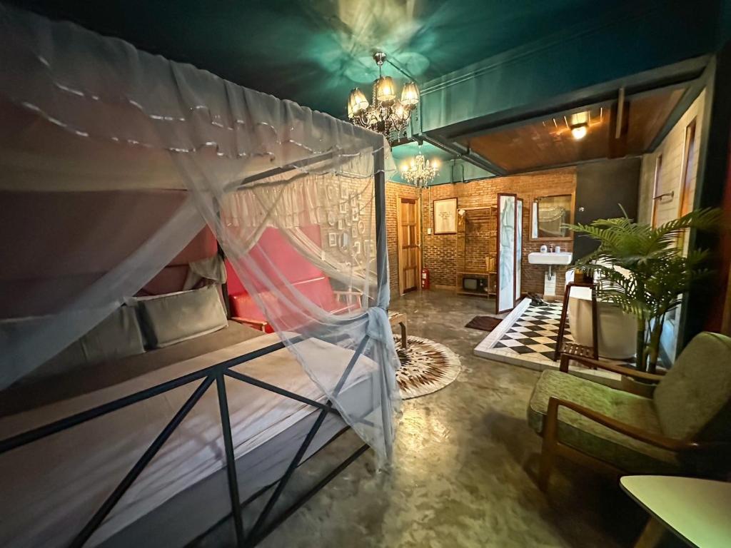 T-House BKK 2Floors near BTS with swimming pool and free Wifi T-House BKK 2Floors near BTS with swimming pool and free Wifi