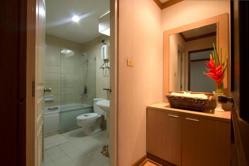 1br with Pool Gym near BTS Phrom Phong 1br with Pool Gym near BTS Phrom Phong