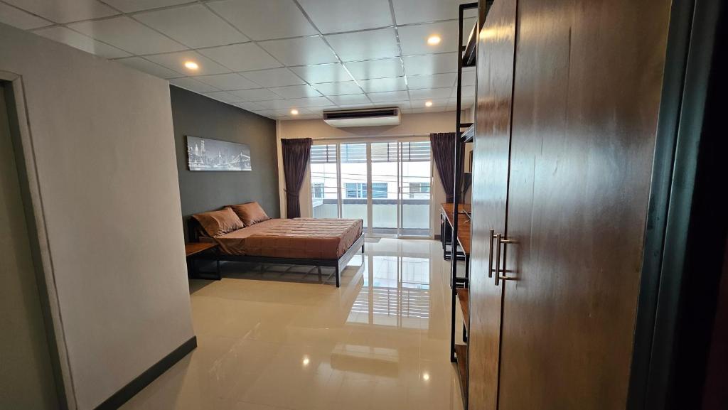 Smile Home โรงแรม ห้องพัก รายวัน รายเดือน Smile Home โรงแรม ห้องพัก รายวัน รายเดือน