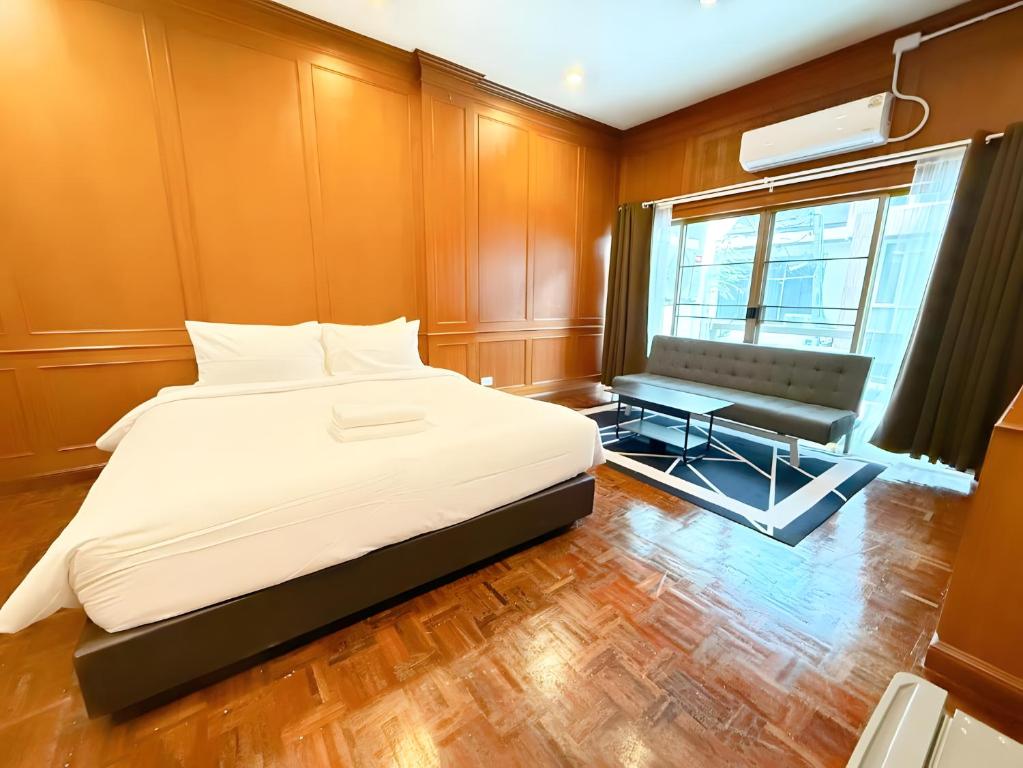 Stay On Sukhumvit Soi 11 - สเตย์ออน สุขุมวิท 11 Stay On Sukhumvit Soi 11 - สเตย์ออน สุขุมวิท 11