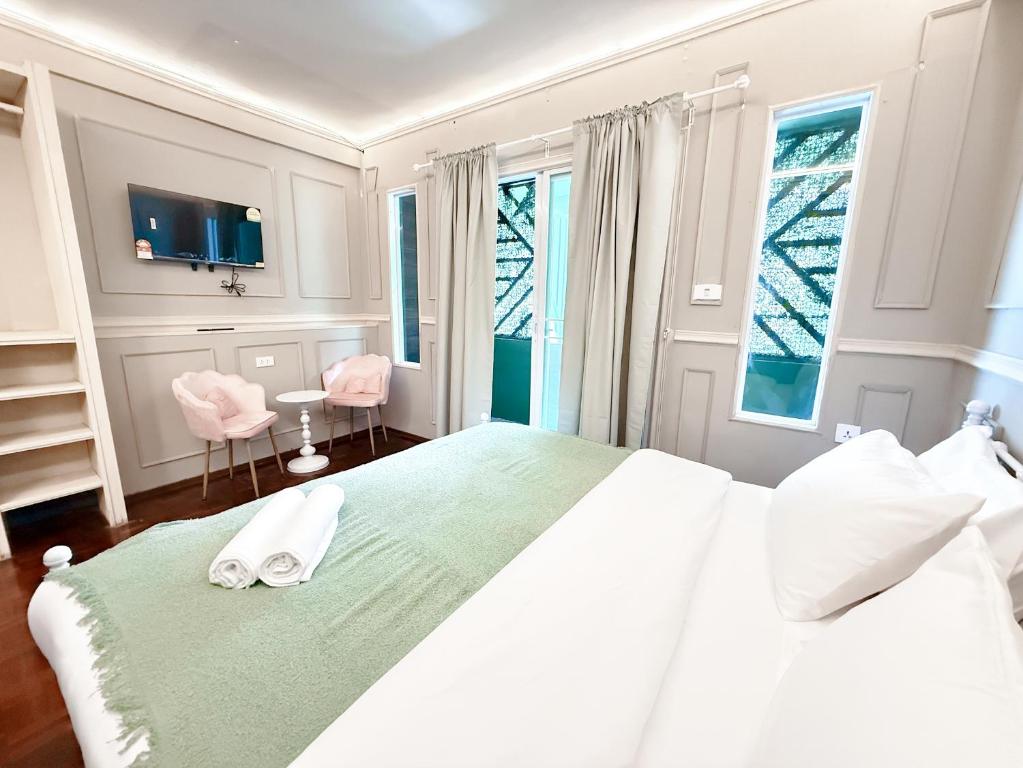 X CASA Sukhumvit 11 - คาซ่า สุขุมวิท 11