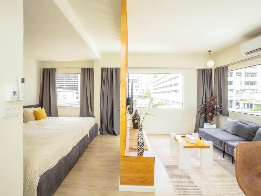 Cozy studio room for 3 guests at Center-Silom - 5B Cozy studio room for 3 guests at Center-Silom - 5B