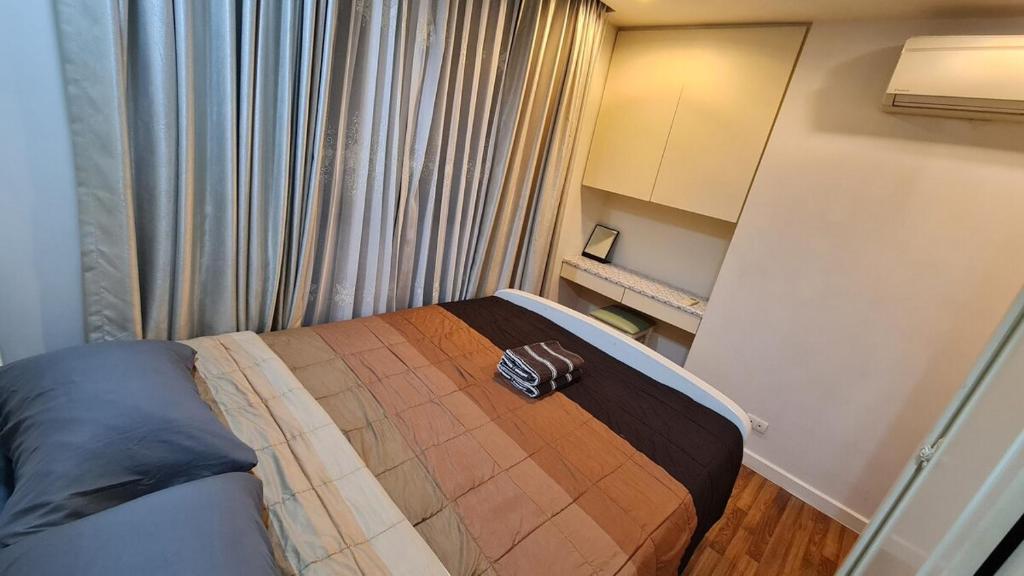 1Br HiSpeed Net, Low rise condo, Near BTS Ekamai 1Br HiSpeed Net, Low rise condo, Near BTS Ekamai
