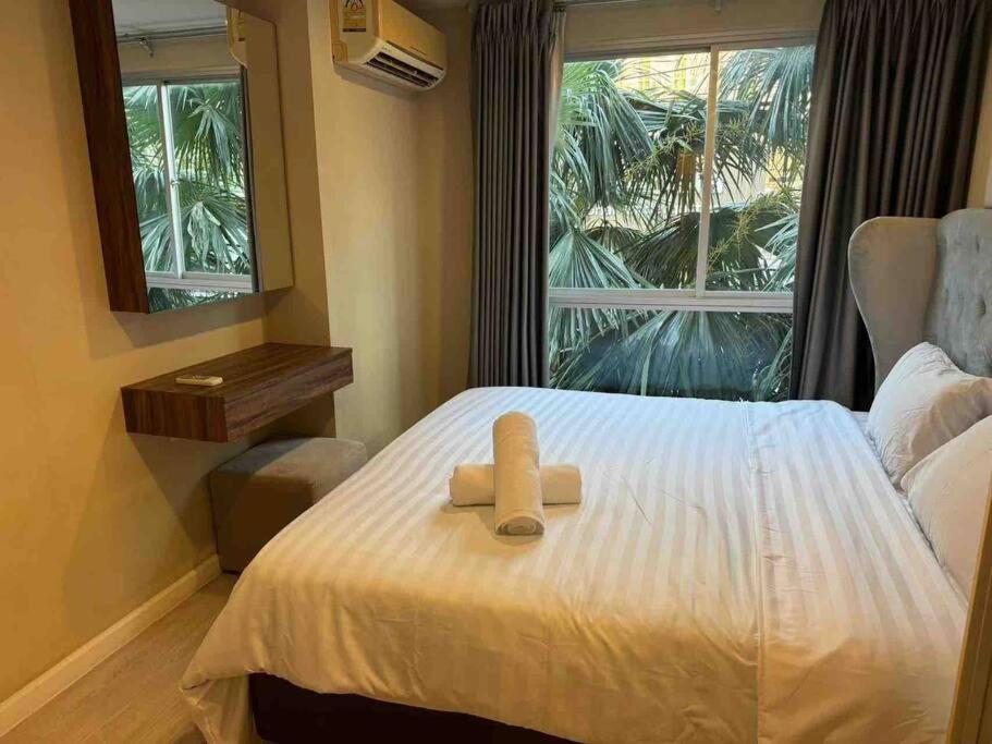 Sukhumvit 40 Two bath two bedroom two balcony