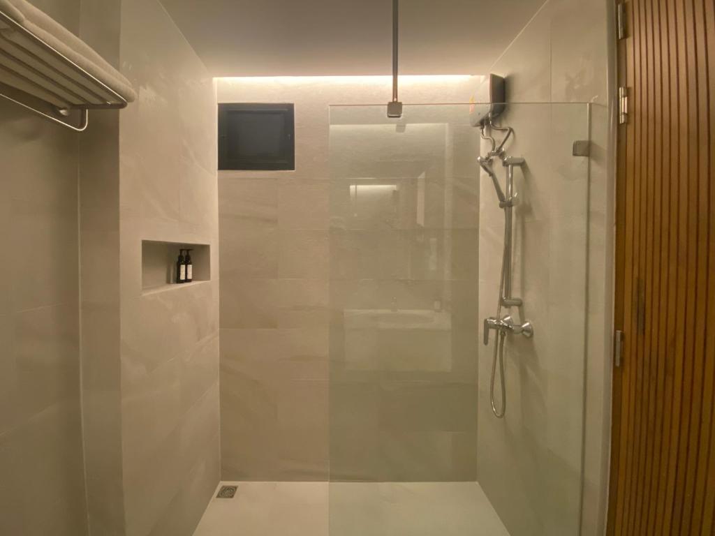 The Celestrail - Check-In by Appointment Only Non-Hotel Private Apartment Onnut BTS The Celestrail - Check-In by Appointment Only Non-Hotel Private Apartment Onnut BTS