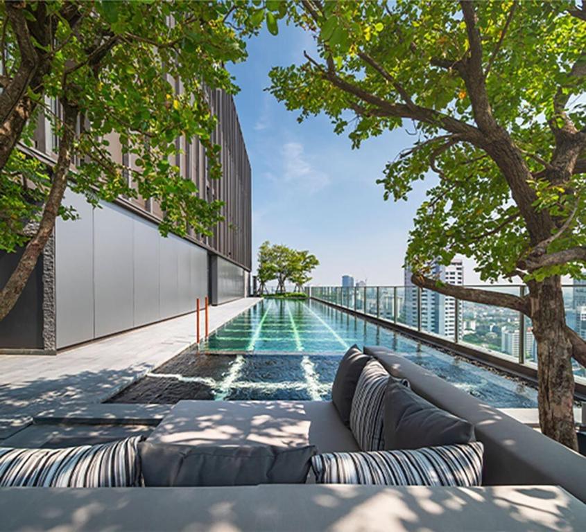 Phrom Phong Top 1BD pool,gym,park and mall BTS Phrom Phong Top 1BD pool,gym,park and mall BTS