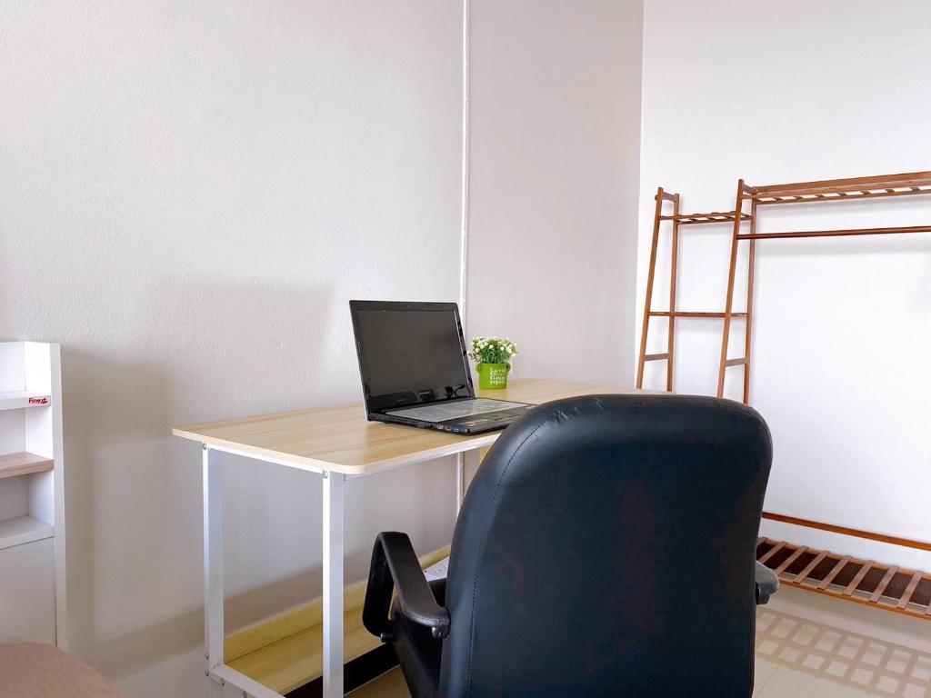 32Sqm 1000x500wifi workplace long stay 32Sqm 1000x500wifi workplace long stay