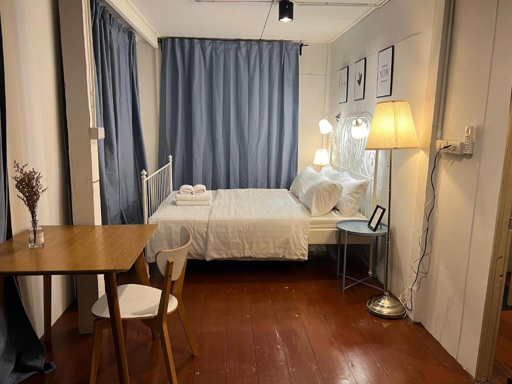 3 bedrooms 2 bathroom's 3 bedrooms 2 bathroom's