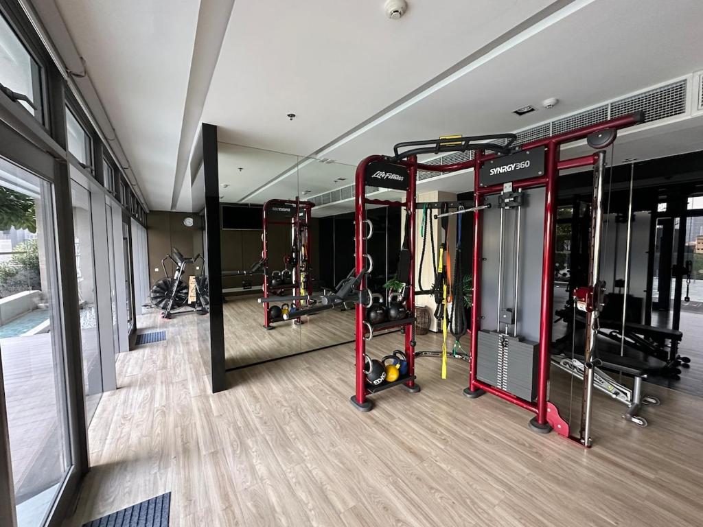 Luxury condo - BTS Punnawithi - Pool, Gym, Sauna Luxury condo - BTS Punnawithi - Pool, Gym, Sauna