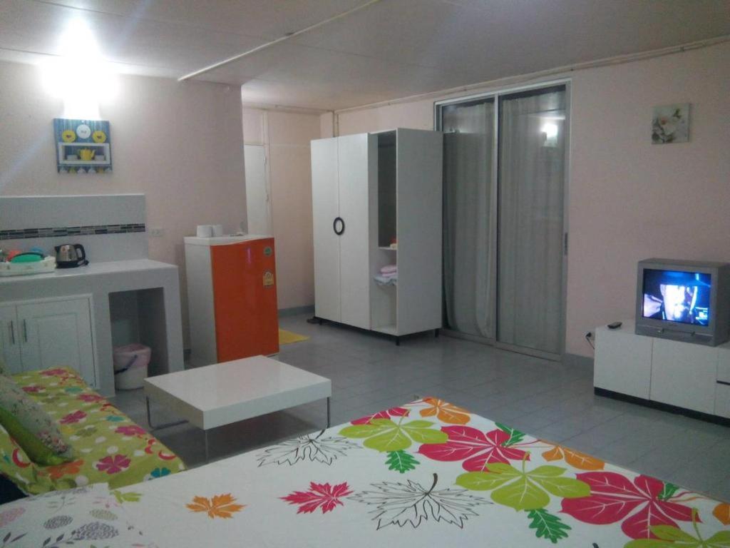 Chan Kim Don Mueang Guest House Triple room Chan Kim Don Mueang Guest House Triple room