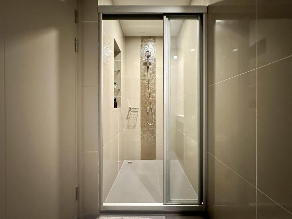 Expansive Stylish 2BR - Ultra Fast Wifi - Asoke Expansive Stylish 2BR - Ultra Fast Wifi - Asoke