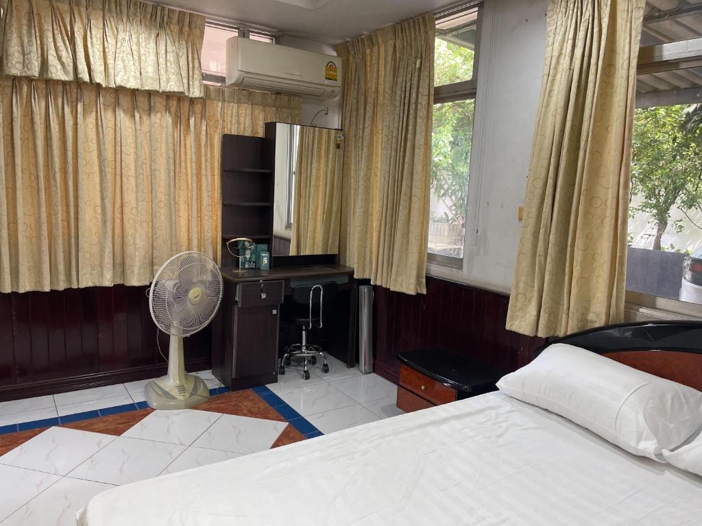 Home Rama 4 near BTS Thong Lor Home Rama 4 near BTS Thong Lor