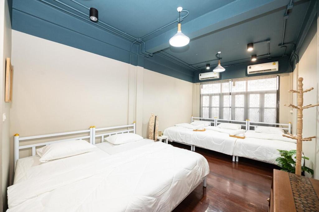 Bangkok Villa for Big Groups 3Mins walk MRT Bangkok Villa for Big Groups 3Mins walk MRT