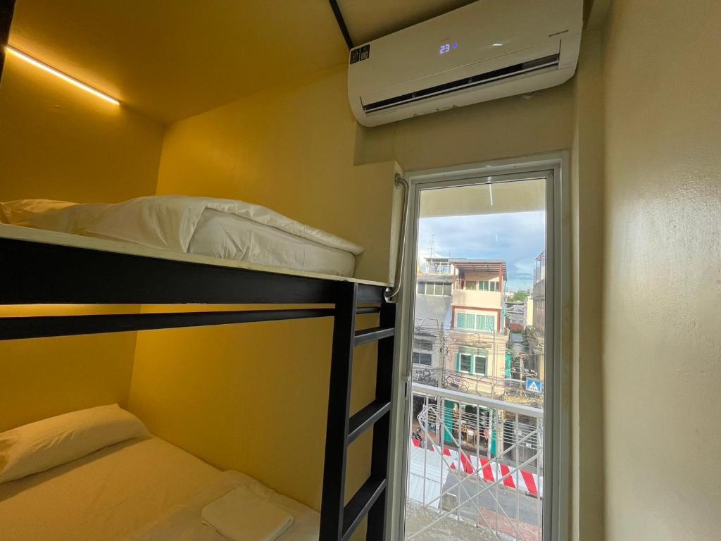 Playground Hostel and cafe Khaosan Road