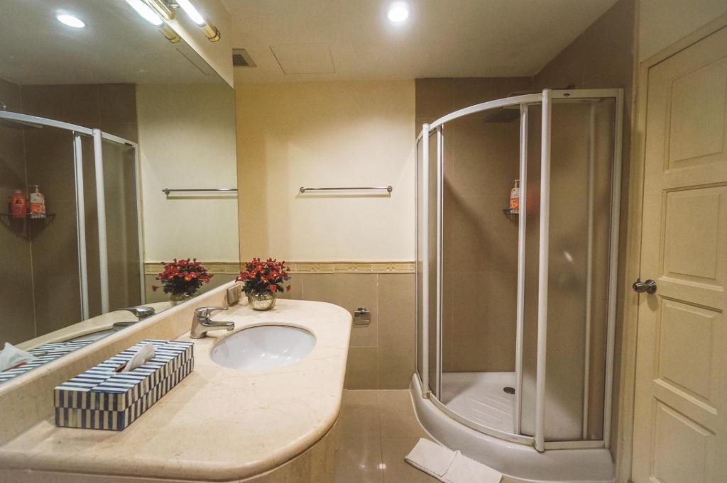 Chezmoi Bangkok Sukhumvit 26 Private Executive Residence 444 Chezmoi Bangkok Sukhumvit 26 Private Executive Residence 444